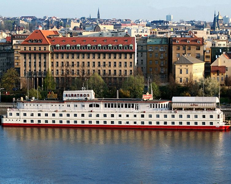 Albatros Hotel na wodzie Praga