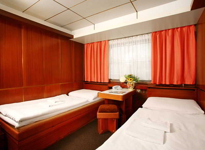 Albatros Hotel na wodzie Praga